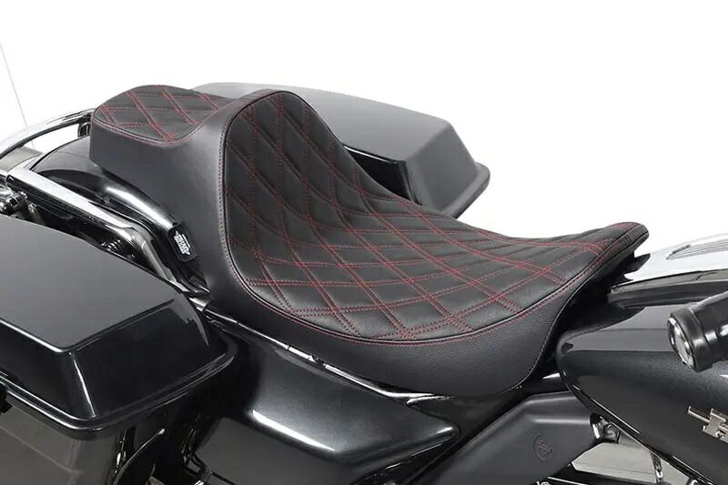 PREDATOR III エクステッドリーチシート RED THREAD 1999～07年FLHR 2006～07年FLHX