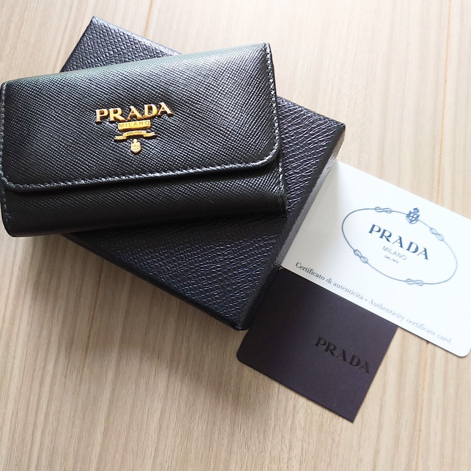 PRADA／プラダ キーケース サフィアーノレザー 型番1M0222 正規