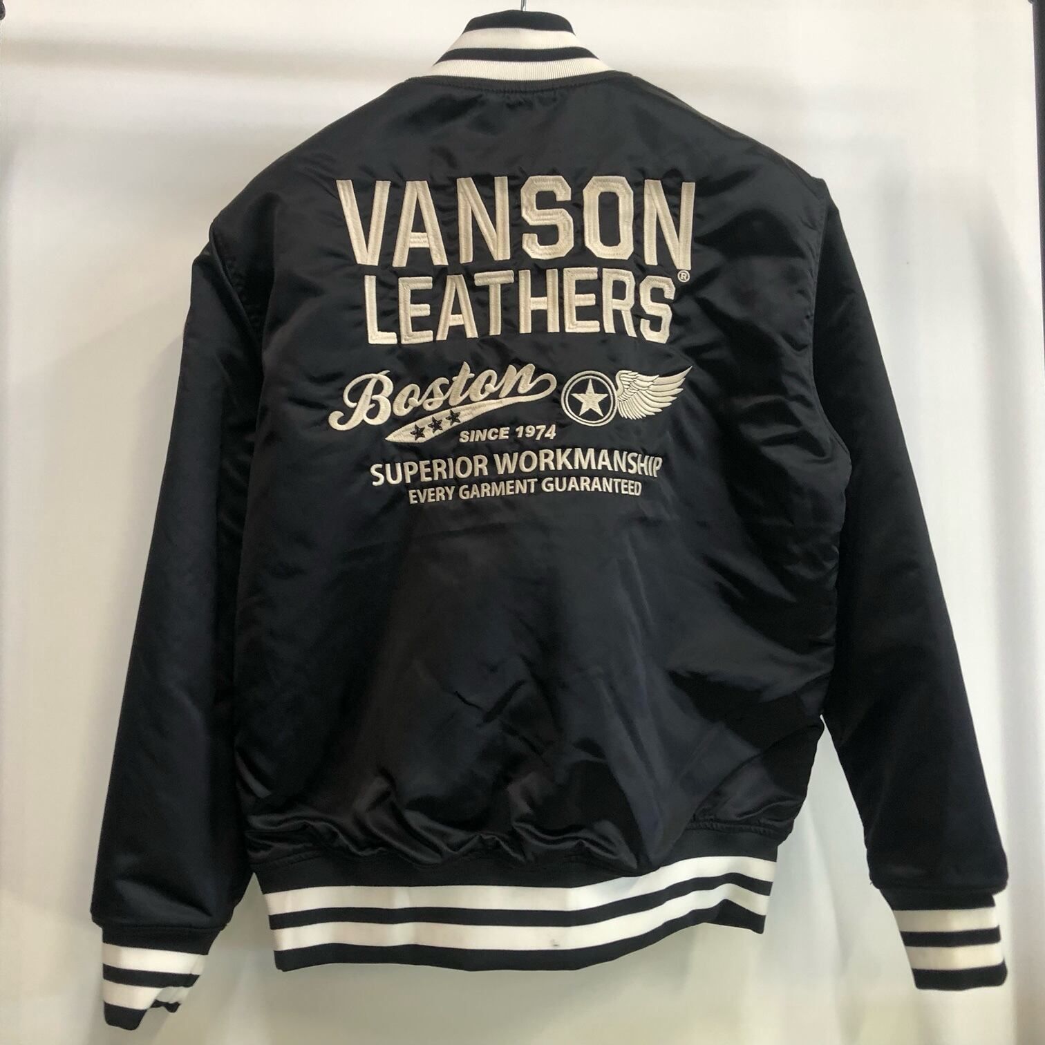 新品タグ付きVANSON NVJK-2208 レッド Lサイズ スタジャン