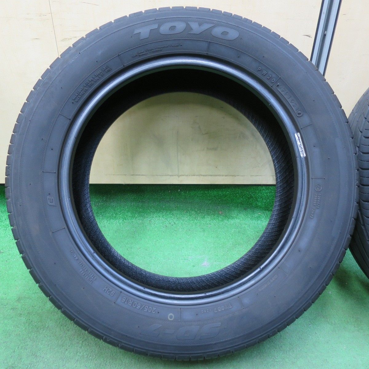 送料無料] 4本価格！21年☆205/60R16 トーヨー SD-7 タイヤ 16インチ 
