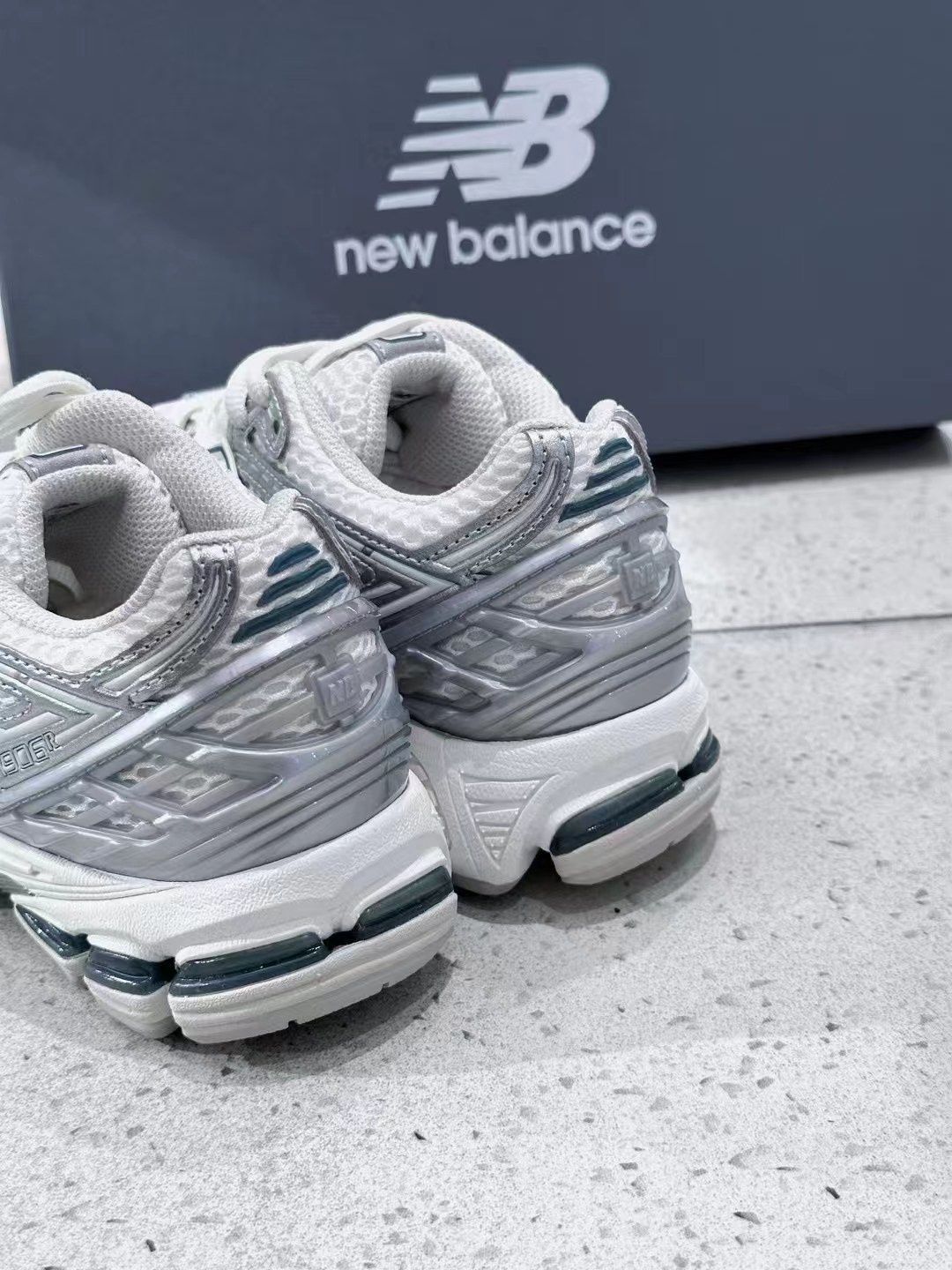 New Balance ニューバランス スニーカー M1906REE NEWBALANCE1906 SILVER IVORY シューズ ニューバランス1906 シルバー アイボリー メッシュ メンズ レディース