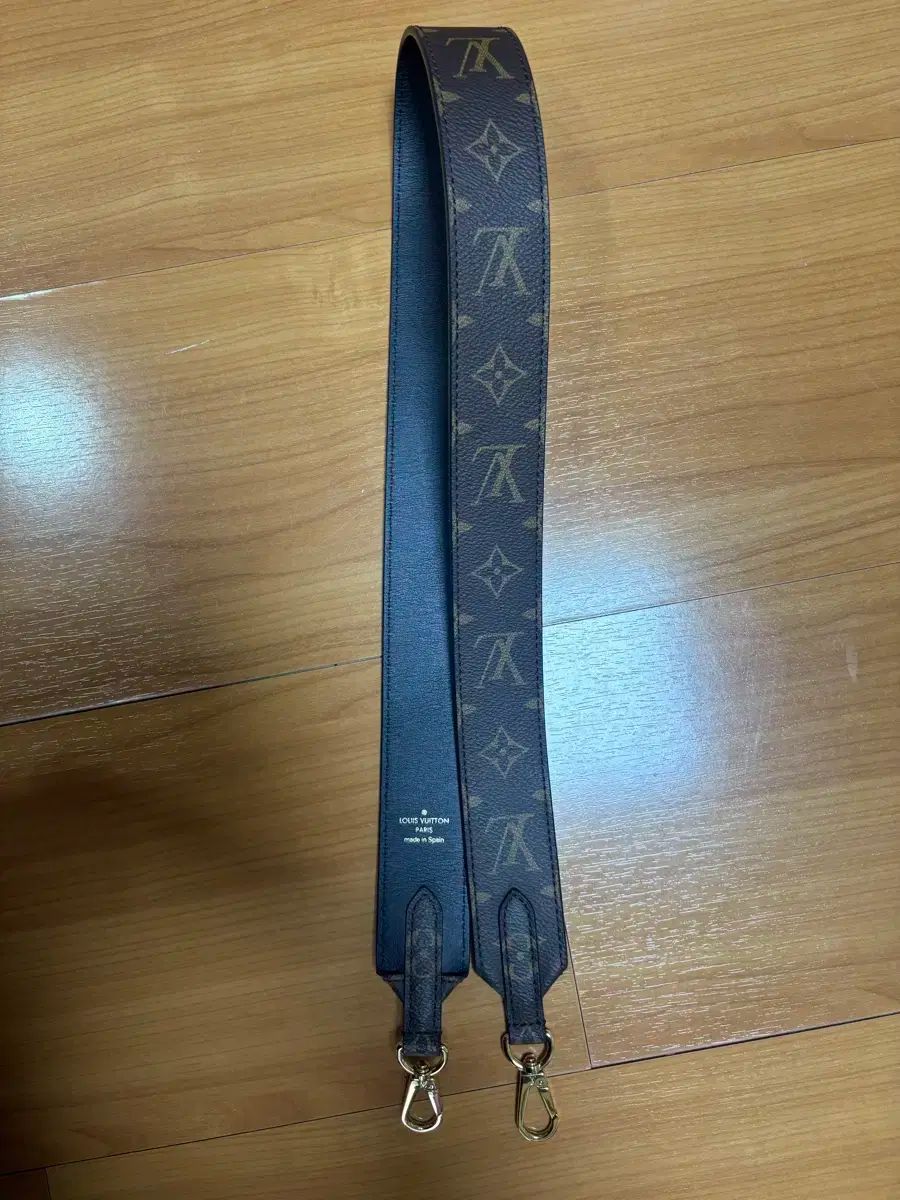 ルイヴィトン タンブール ナノモノグラム キャンバス ストラップ