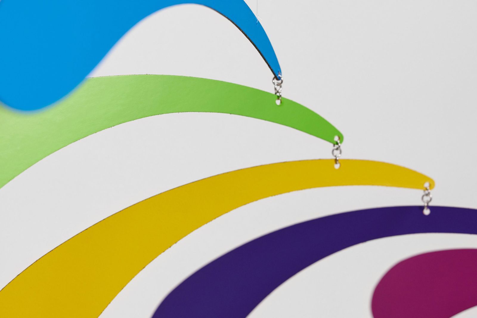 モビール 北欧 デンマーク製 Flowing Rhythm レインボー 32x005W