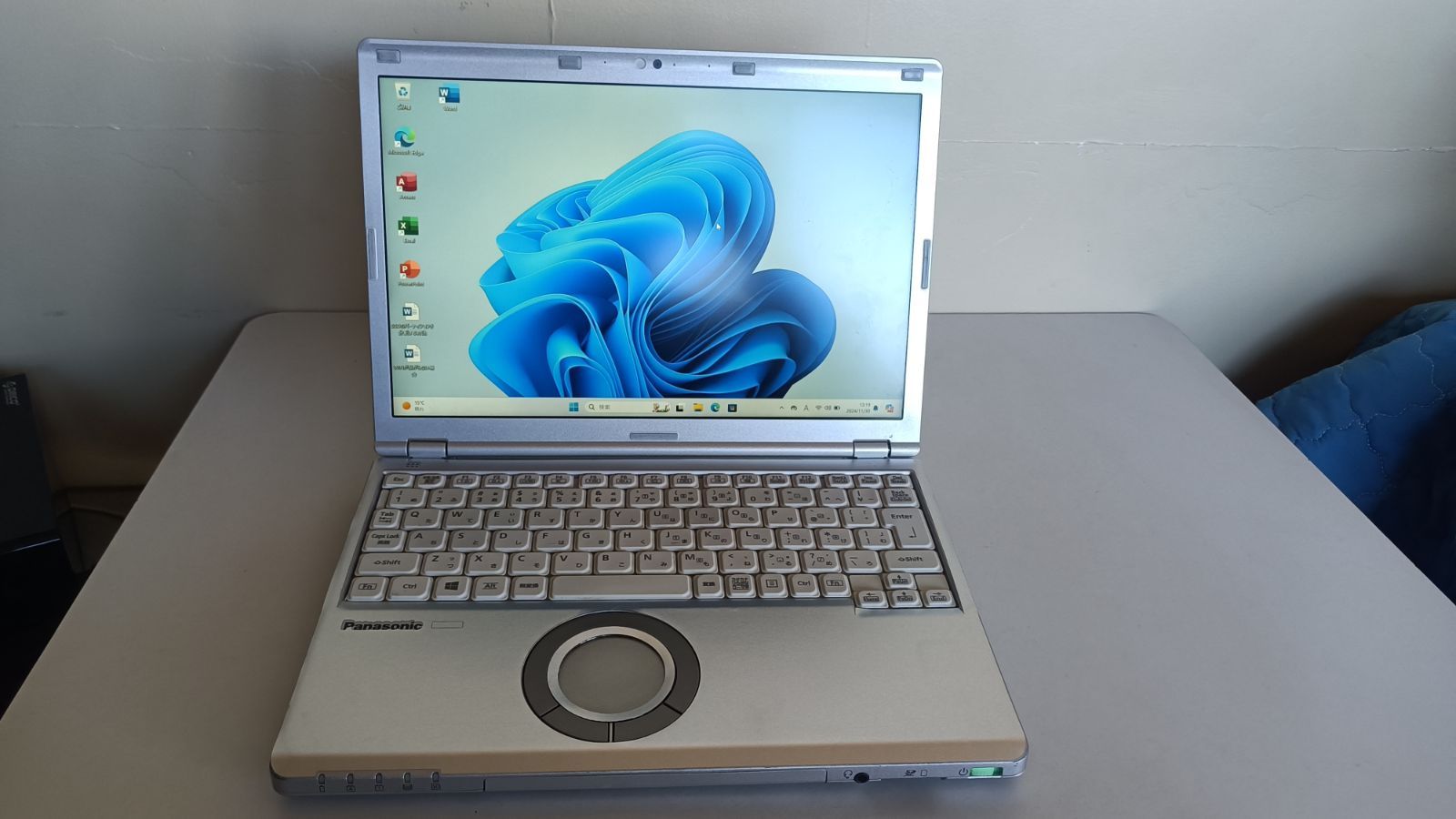ノートパソコンPanasonic第七世代Core i5 SSD 256G メモリ 8G Win11 office 12.1型 16 10 WUXGA 1920 x 1200