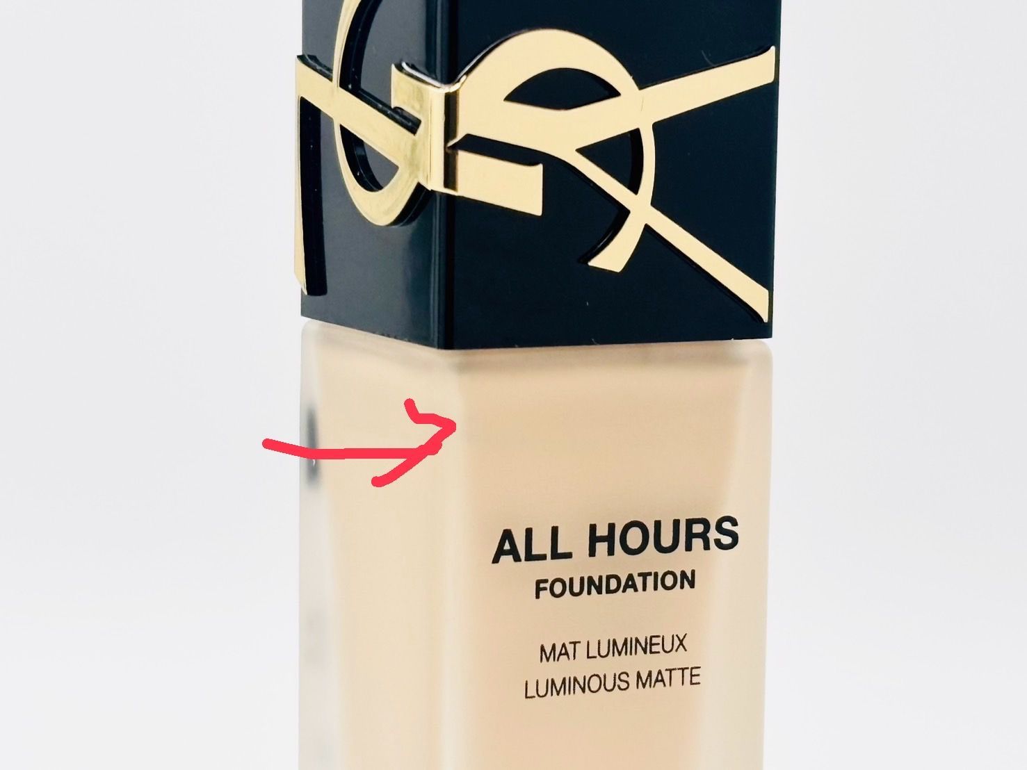 イヴサンローラン　ALL HOURS リキッドファンデーション　LN4 イヴ・サンローラン オールアワーズリキッド 25ml LN4が激安