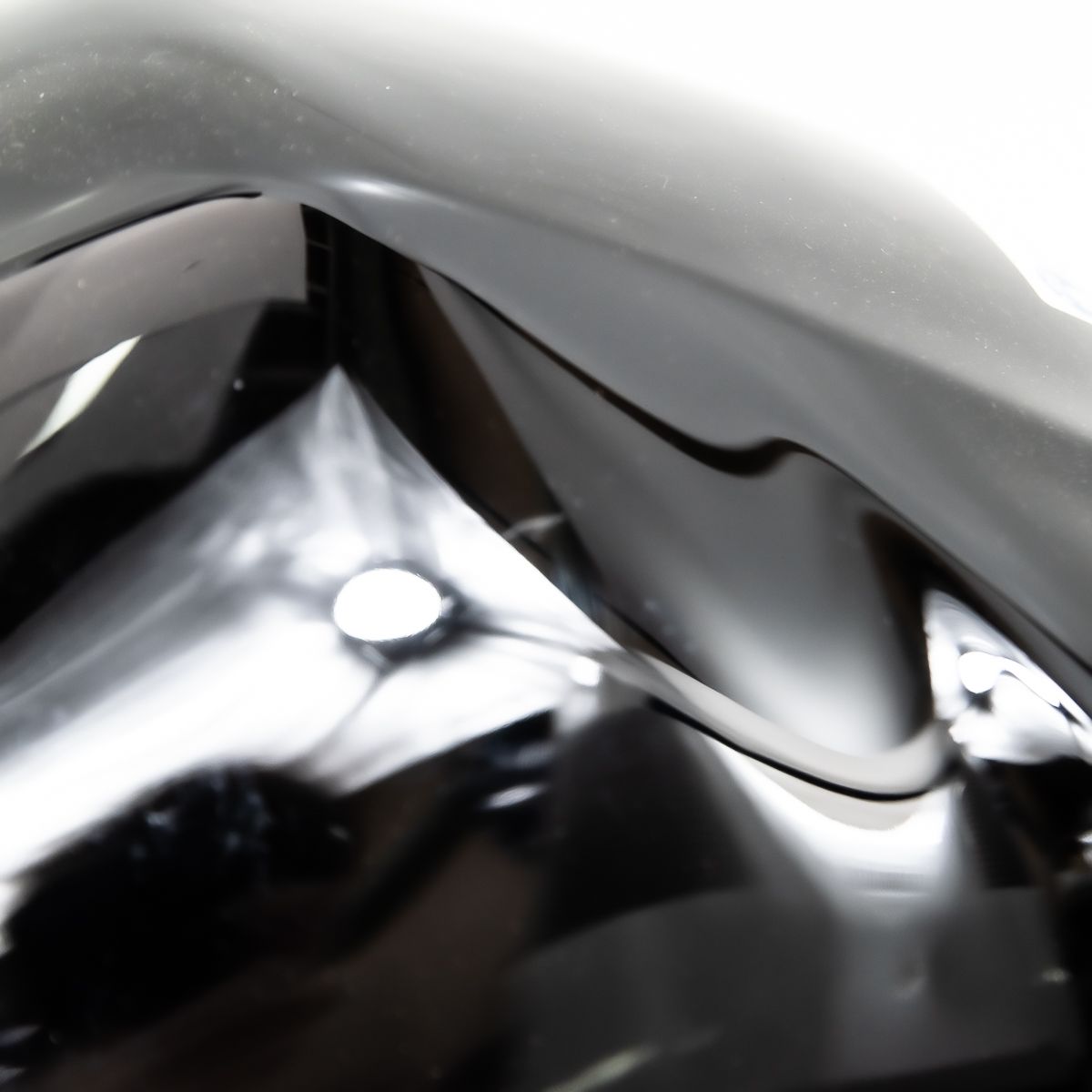 ホンダ　CBR1000RR-R SC82 ガソリンタンク CBR1000RR-R (SC82) 燃料タンクの取り外し