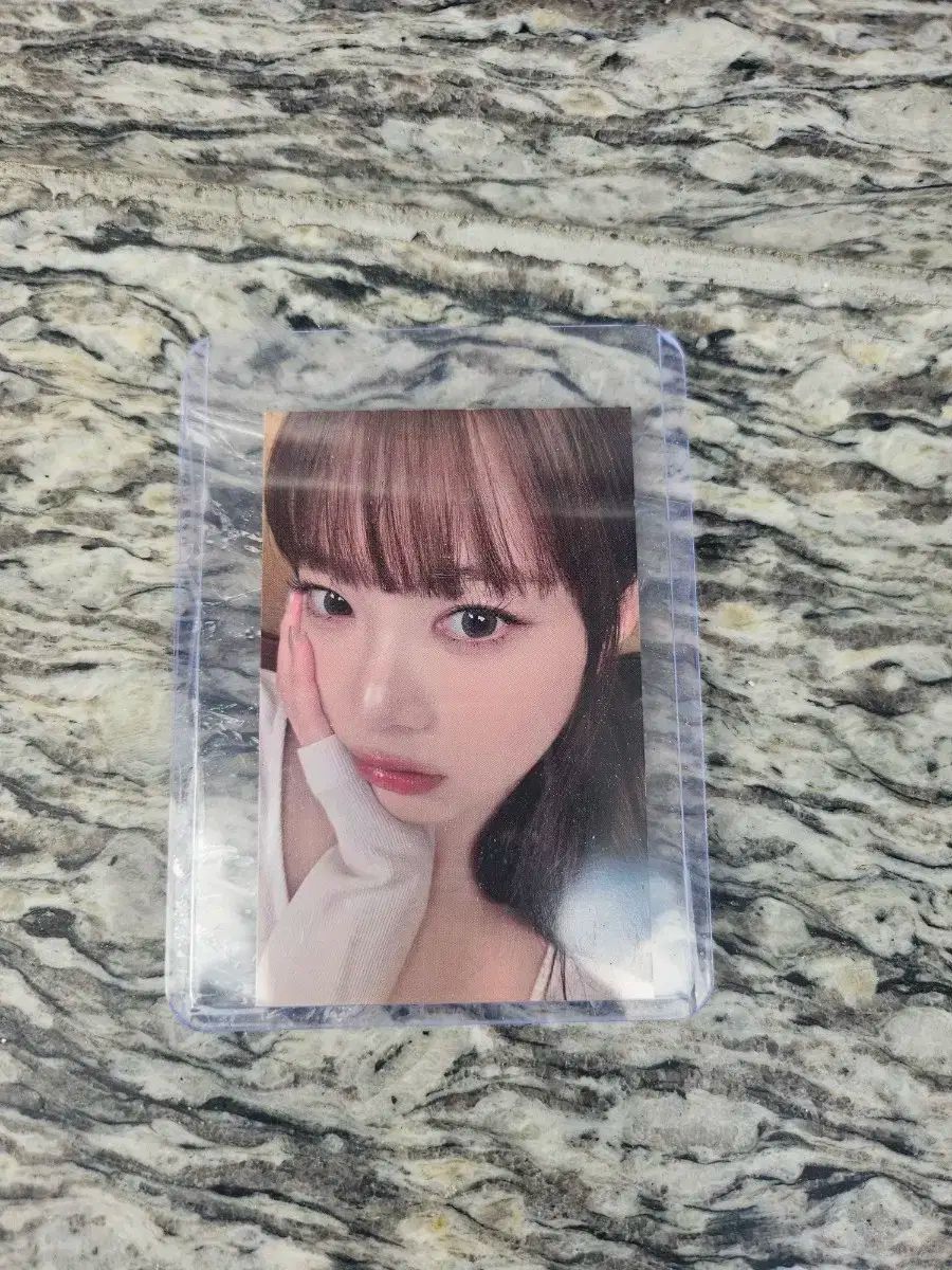 LE SSERAFIM(ルセラフィム・ルセラ) ピオナゾーン ホン・ウンチェ(HONG