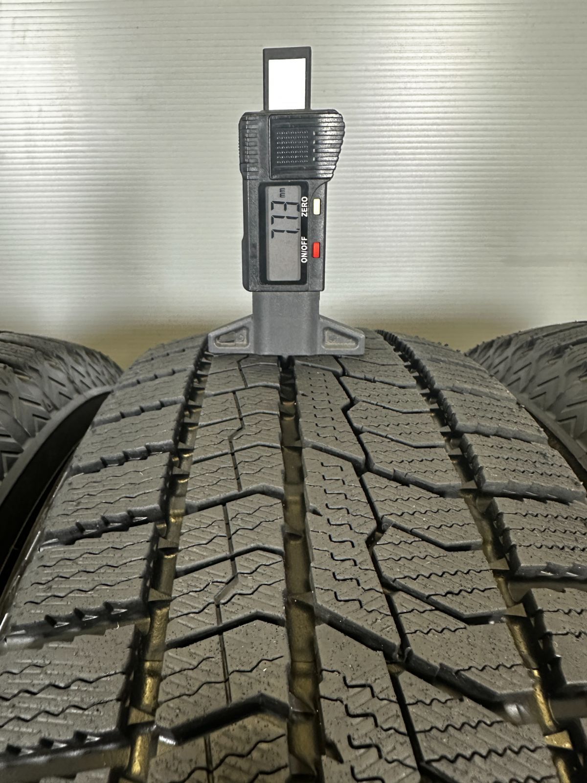 節約 送料無料☆185/70R14 トーヨー GIZ2 2021年製 4本 冬タイヤ