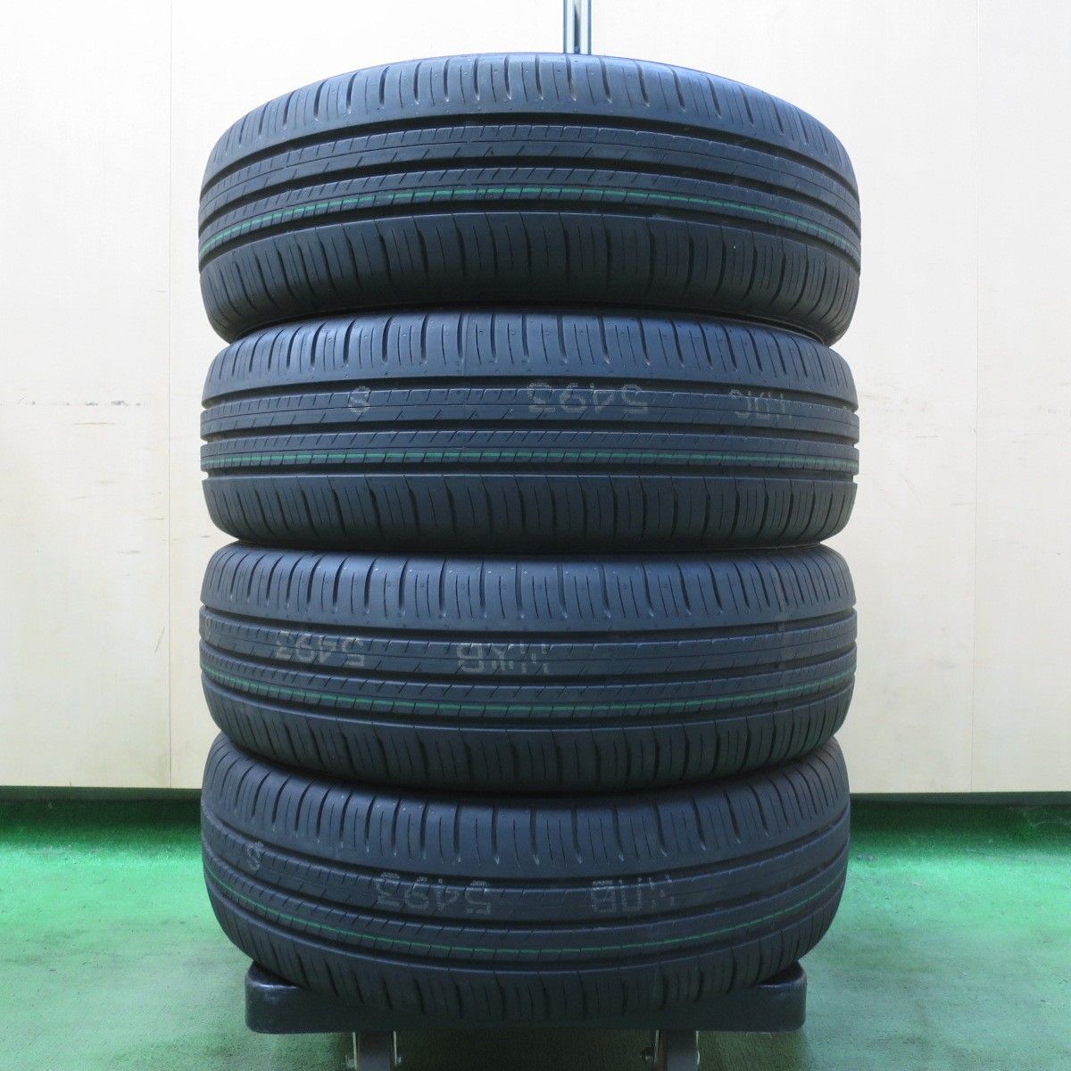 新車外し 25年 185 65R15 ダンロップ エナセーブ EC300 タイヤ 15インチ アクア シエンタ フィット フリード カローラ 等 5091109イノタ