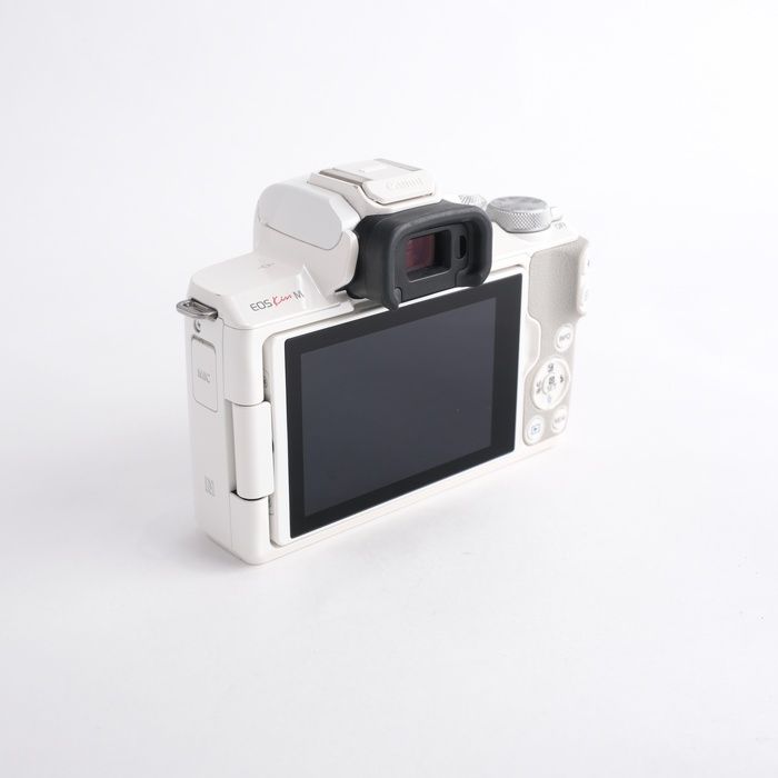 Canon ミラーレス一眼カメラ EOS Kiss M ホワイト　ボディ　動作良 Amazon | Canon ミラーレス一眼カメラ EOS Kiss M ボディー ホワイト
