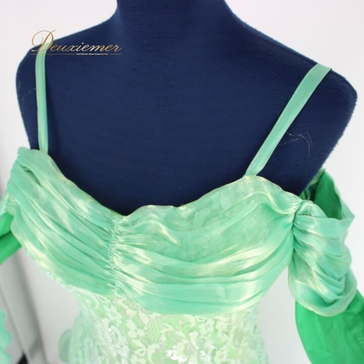 二重スカート 伸縮性