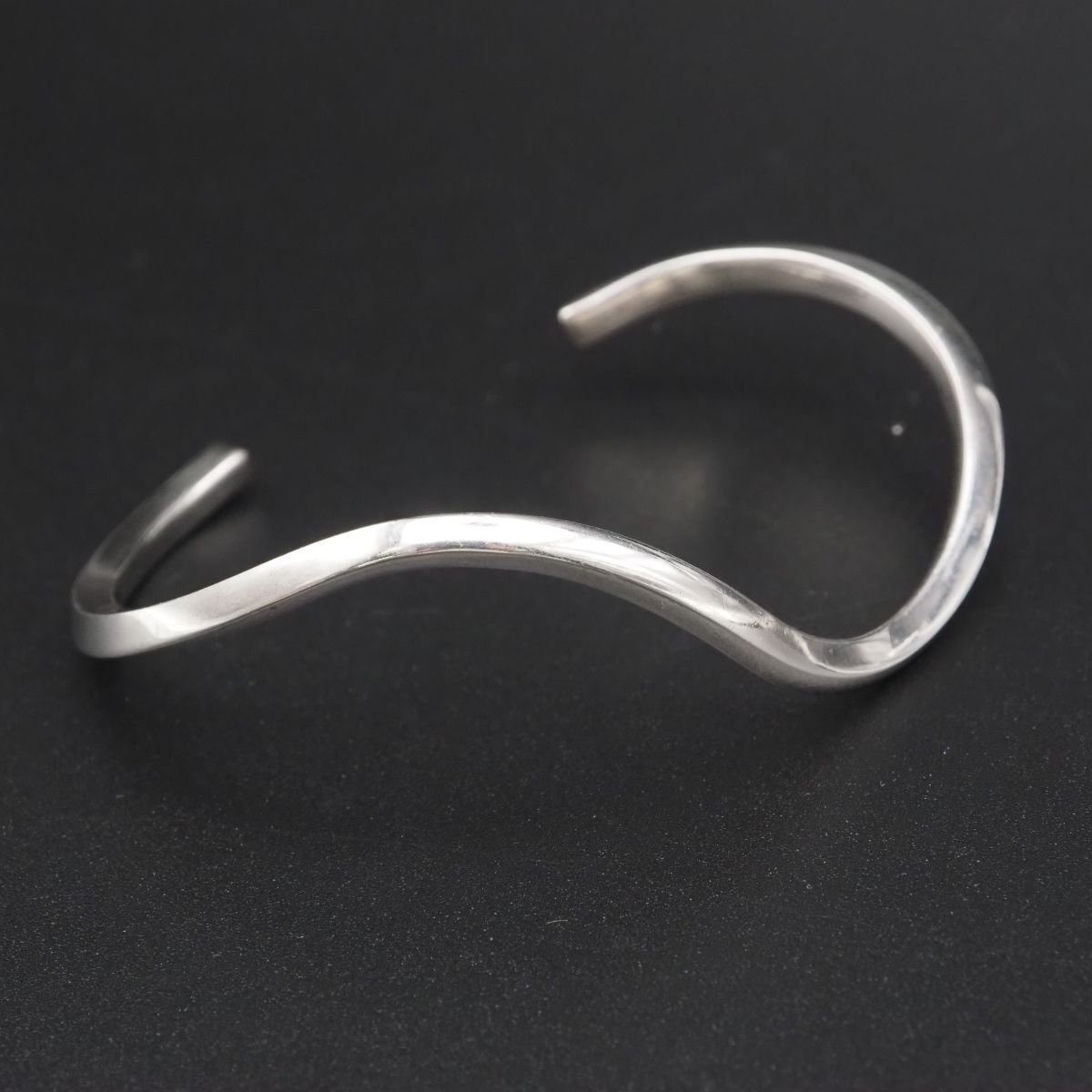 G927 ヴィンテージ 925刻印 バングル デザイン シルバー 腕輪