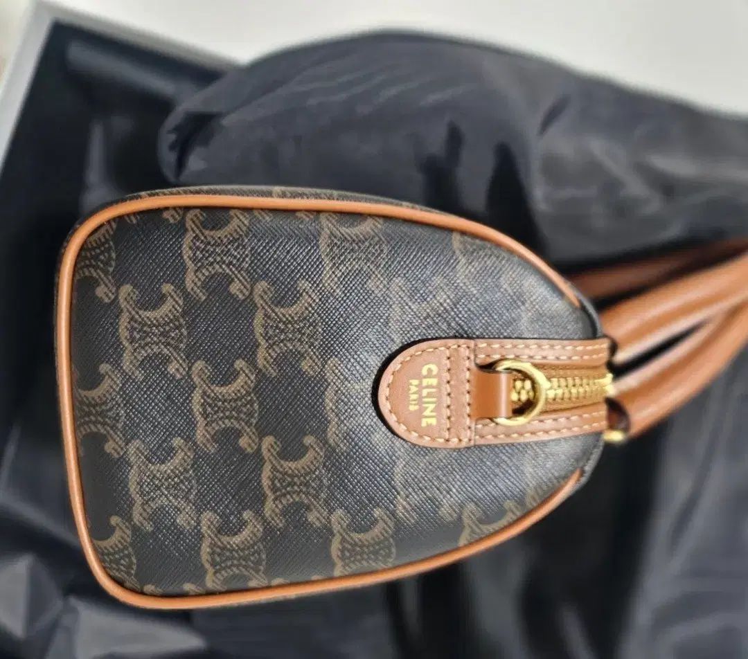 Celine セリーヌ