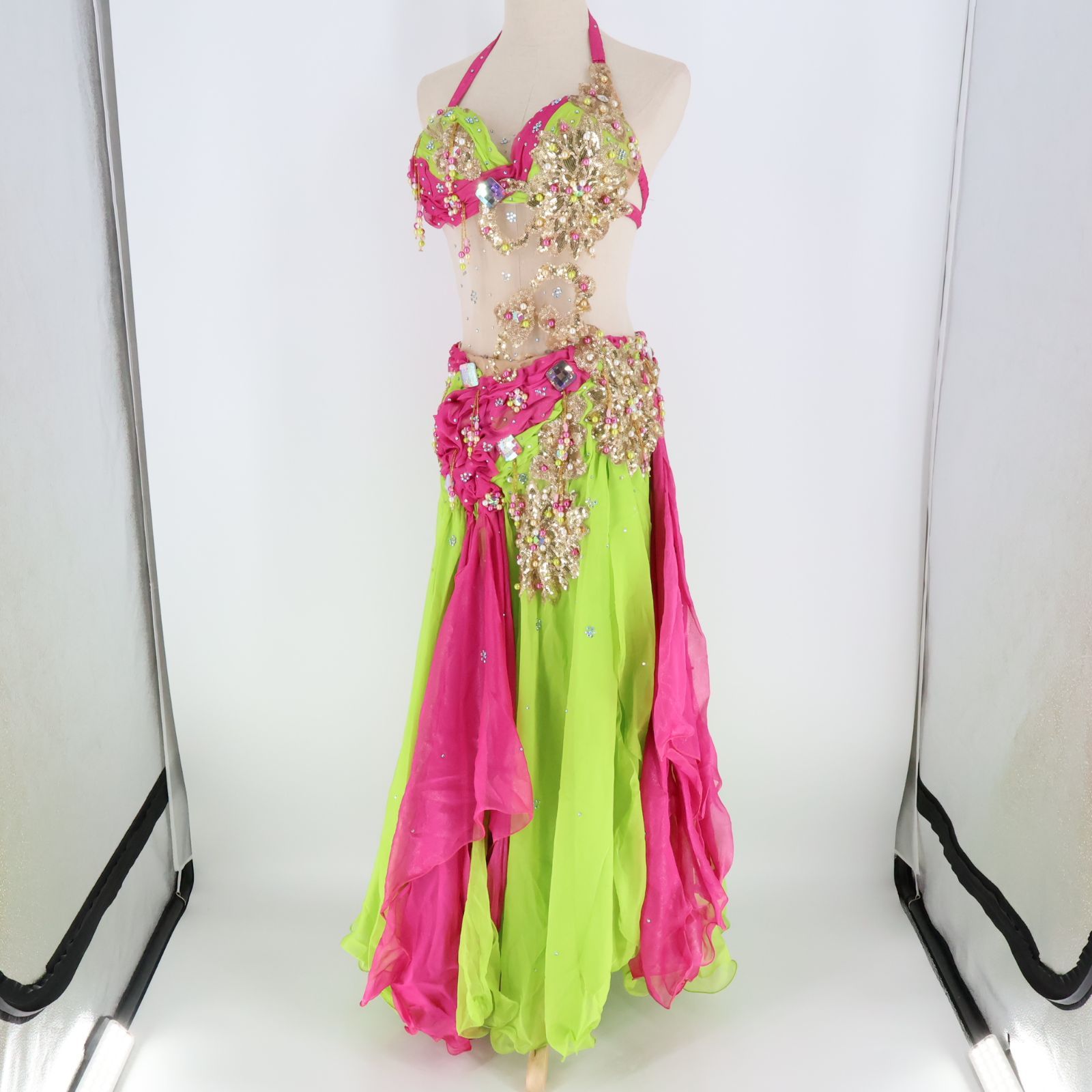 ベリーダンス用セットアップ 緑 ピンク 花柄オリエンタル オリエンタル衣装