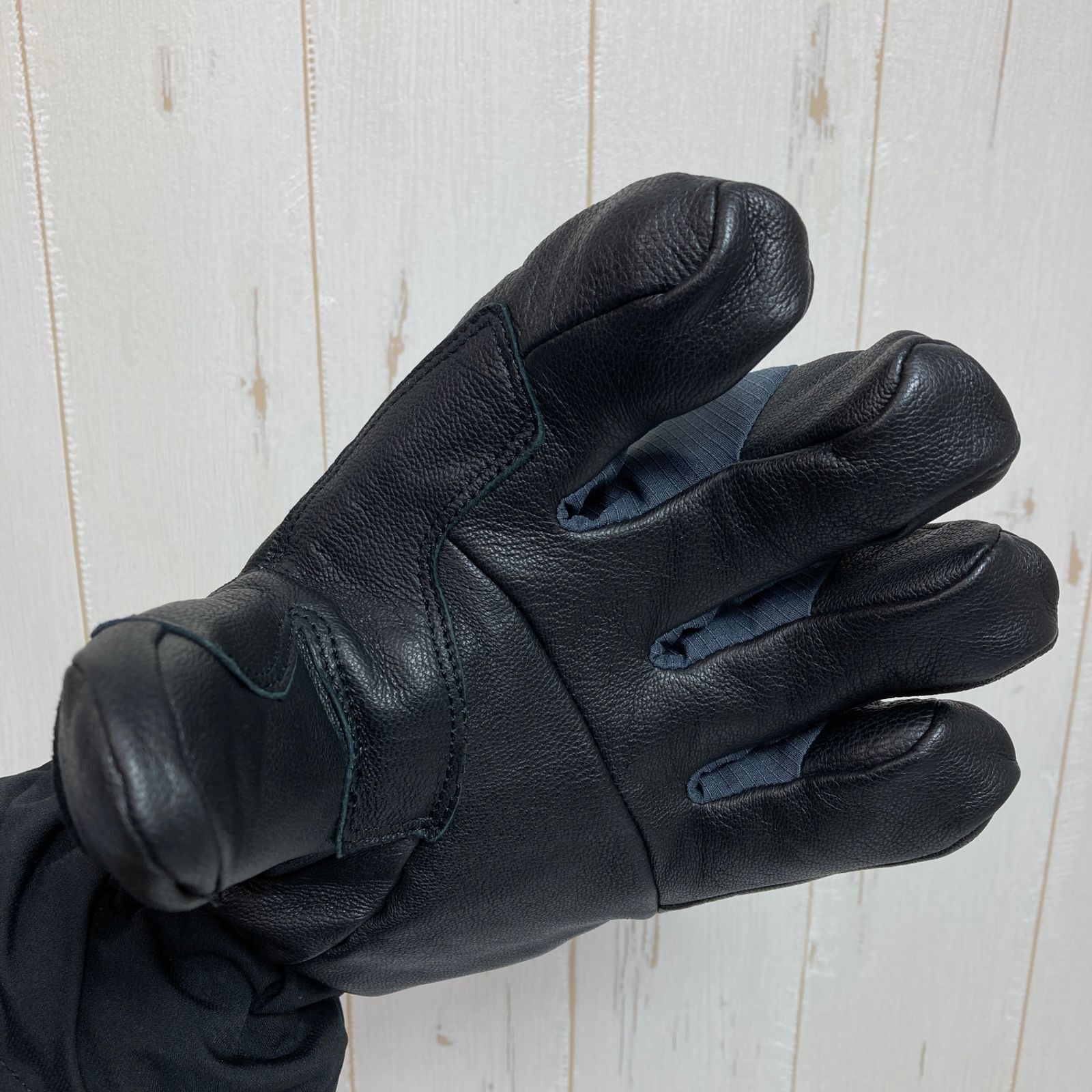 Black Diamond ソロイストグローブ 未使用　 M BlackDiamond ブラックダイヤモンド ソロイストグローブ