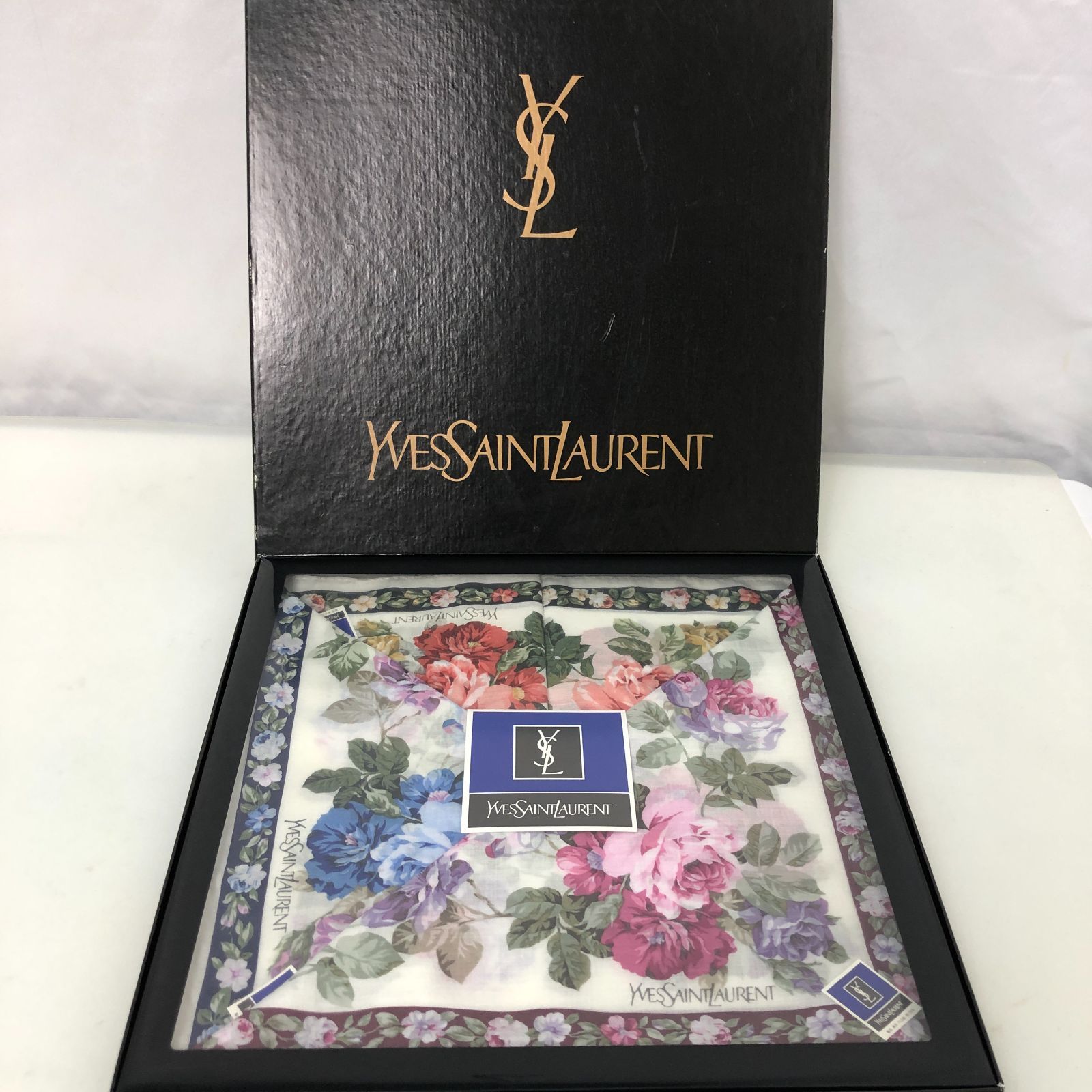 ハイブランド　イヴ・サンローラン　ハンカチ3枚セット YSL イヴサンローラン タオルハンカチ 3枚セット - メルカリ