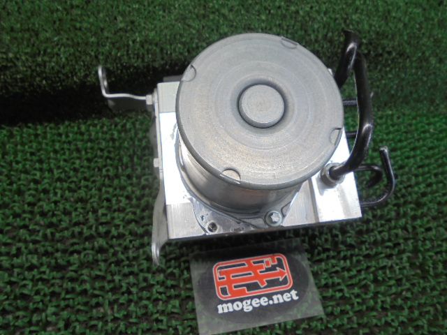 1FF2009 PM6 BMW X1 ABA-VL18 E84 2011年 sDrive18i ABSアクチュエーター 3451/6798989-01