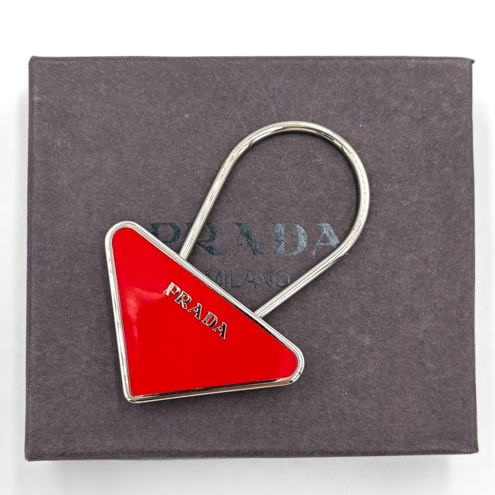 プラダ PRADA ロゴ キーホルダー M713 レッド シルバー メタル 中古AB
