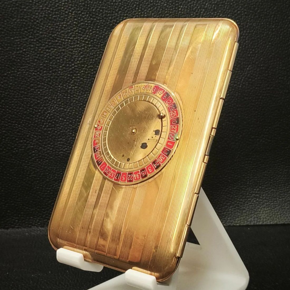 ヴィンテージ 1940年代 マジェスティック USA ルーレット ホイール シガレット ケース 真鍮製 SNA 225031702008FZ