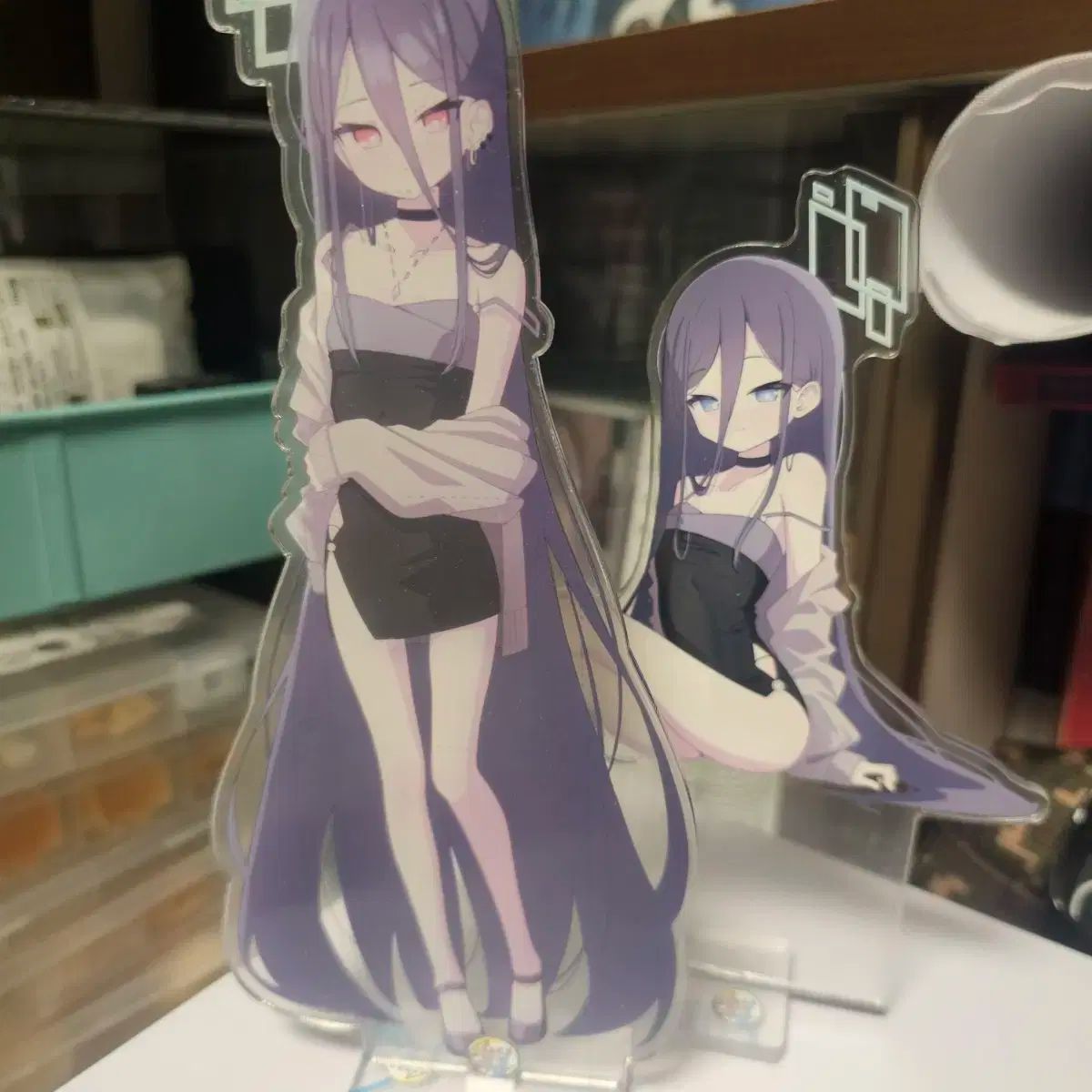 【韓国コミケ】ブルーアーカイブ アリス(私服) アクリルスタンド&amp;キーリング付き Amazon.co.jp: 韓国コミケ ブルアカ 25周年 アリスコンビニ