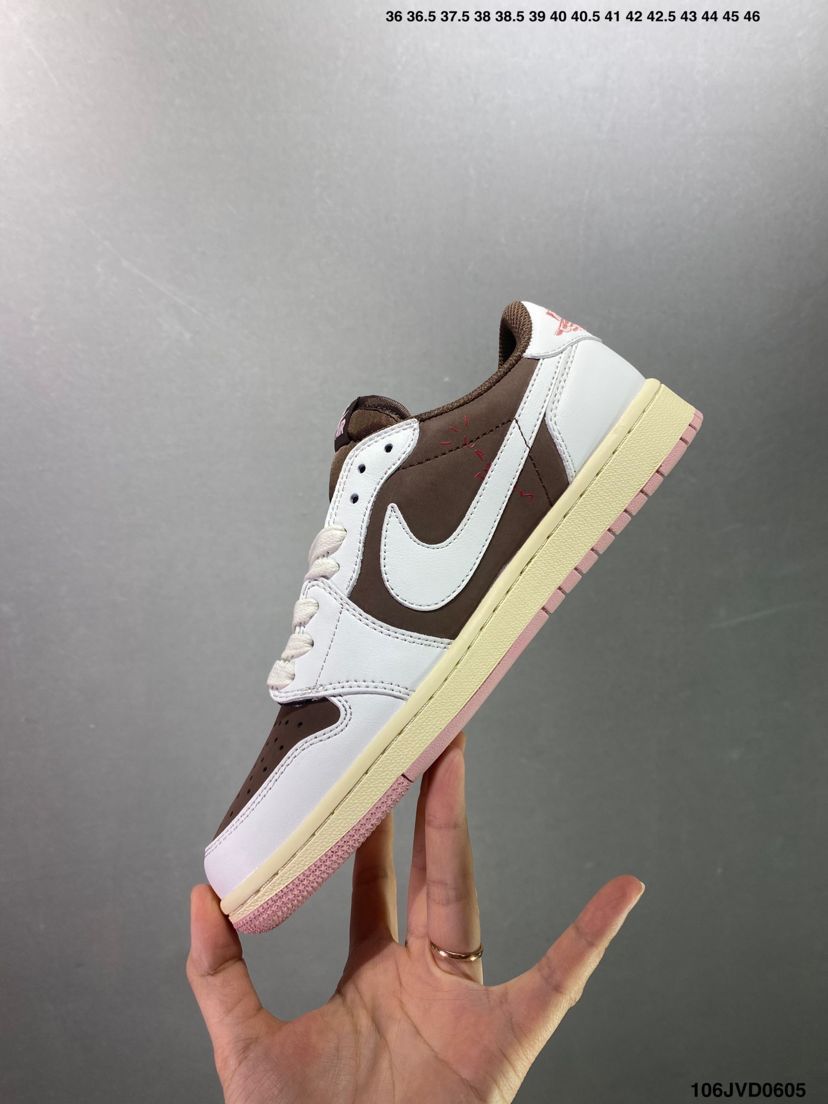 TRAVIS SCOTT AIR JORDAN 1 REVERSE MOCHA