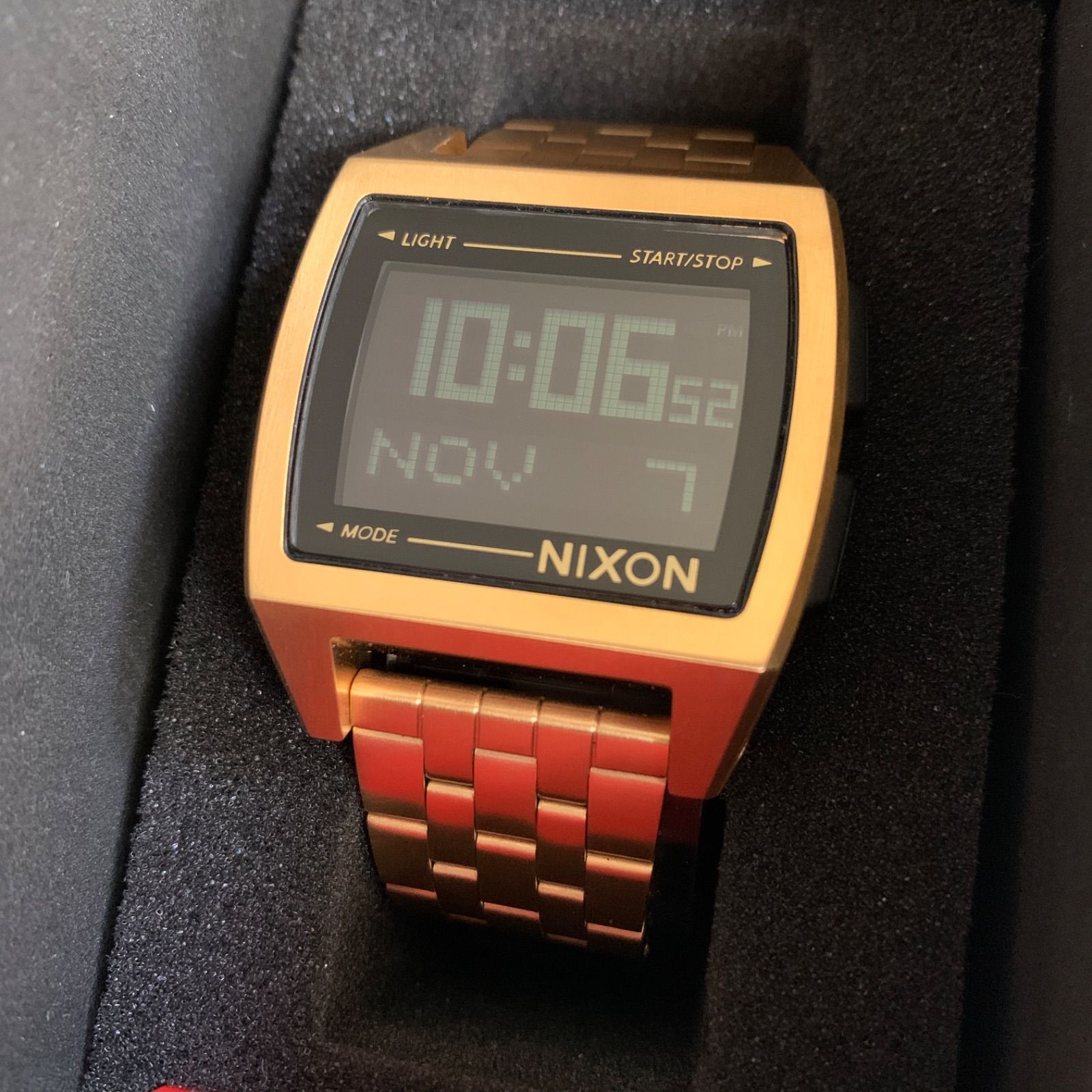 新品】NIXON ニクソン デジタル腕時計 ゴールド - メルカリ