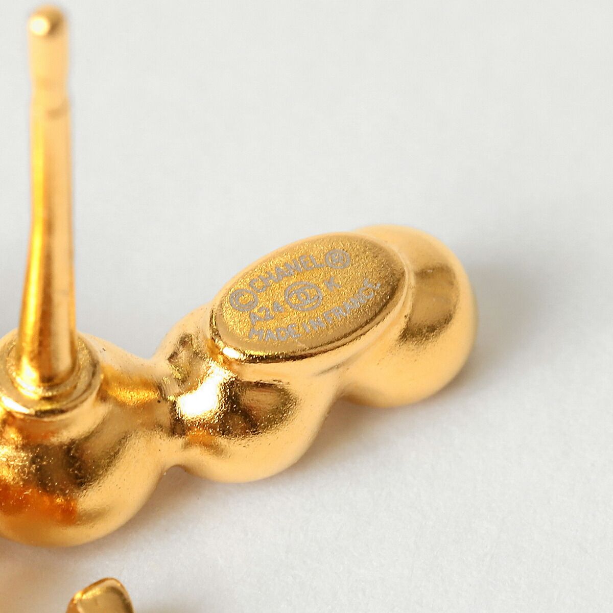 新品 シャネル CHANEL ピアス スタッドピアス ゴールド - メルカリ