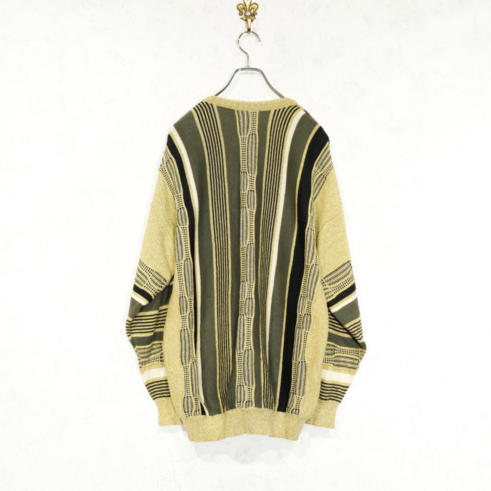 【海外定番】 EU VINTAGE BUECKLE V NECK DESIGN 3D KNIT|ヨーロッパ古着Vネックデザイン3Dニット 健康的な