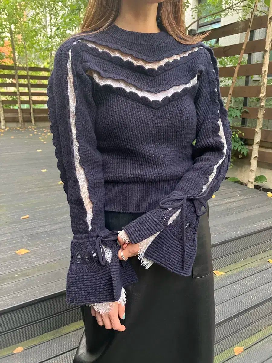 肖像画 レースアップ