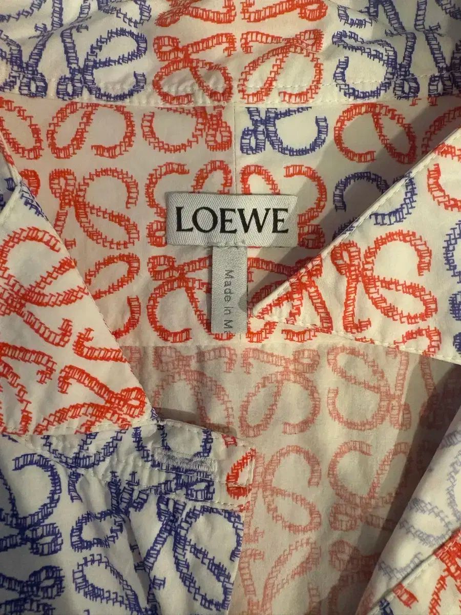 シャツ LOEWE