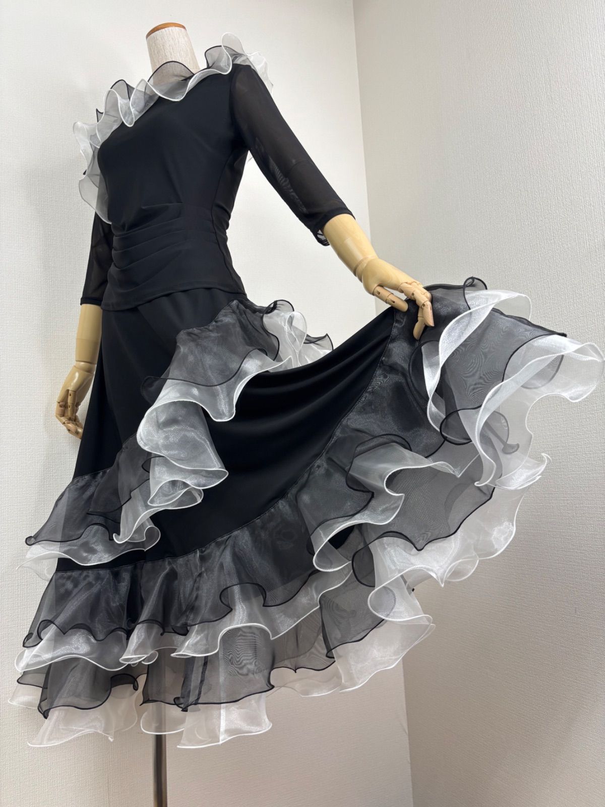 ハンドメイド　後ろフリル長め　セットアップ　社交ダンス　ドレス　トップススカート imgrc0088857335.jpg