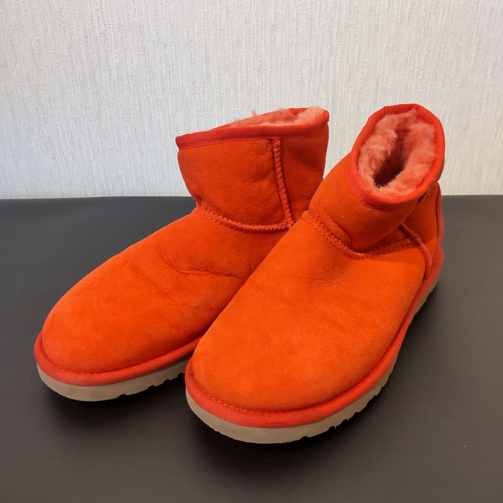 【最新の】 UGG アグ ショートブーツ ムートン レッド サイズ24cm