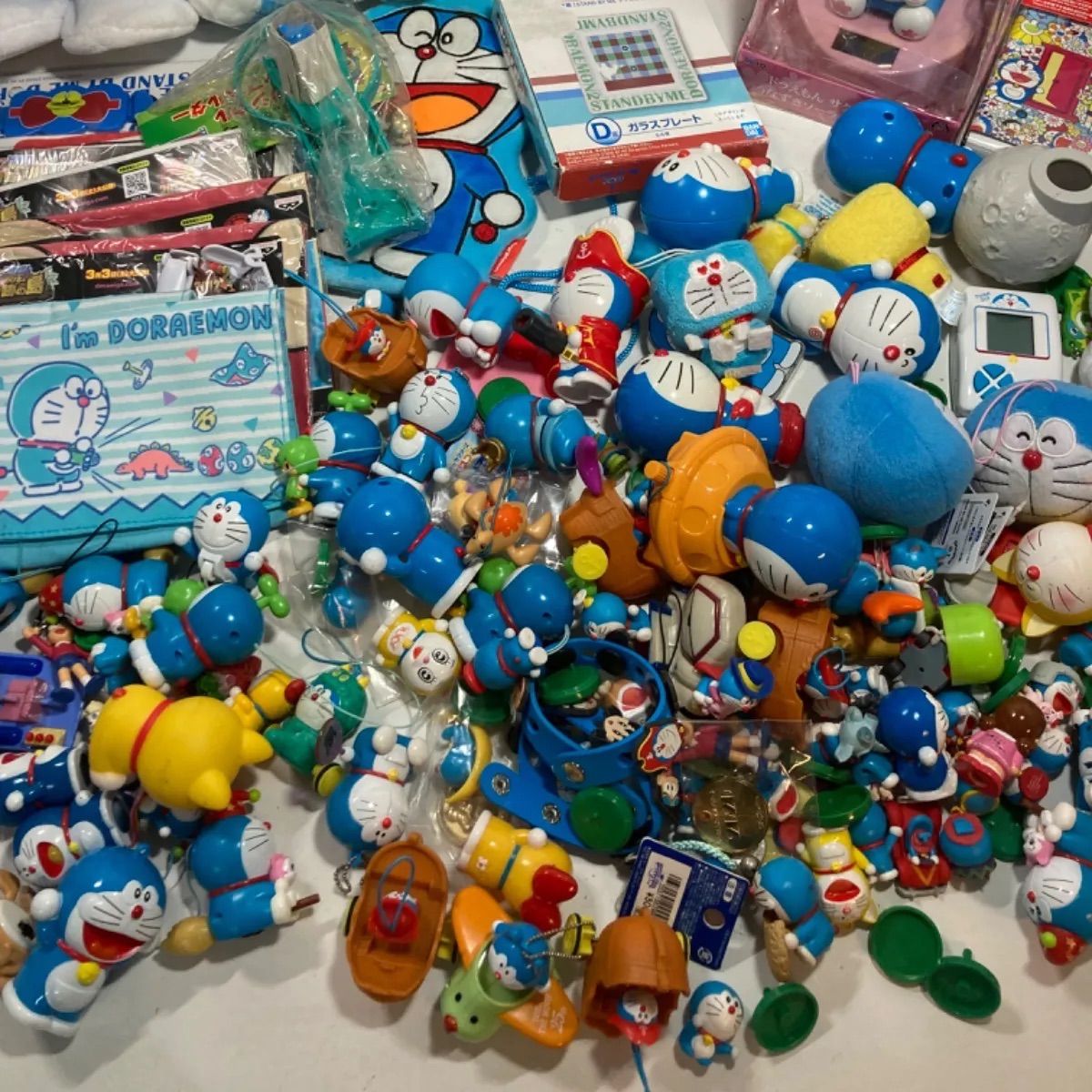 ☆ドラえもん グッズ 大量 点以上 まとめ売り おもちゃ、ぬいぐるみ