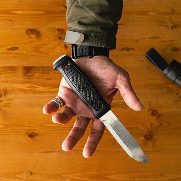 モーラナイフ Morakniv キャンプナイフ アウトドアナイフ ガーバーグ ポリマーシース付き 13715 Garberg w|Polymer Sheath フルタング 釣り 防災 登山 ブランド 贈り物 料理 防災グ MNV-91