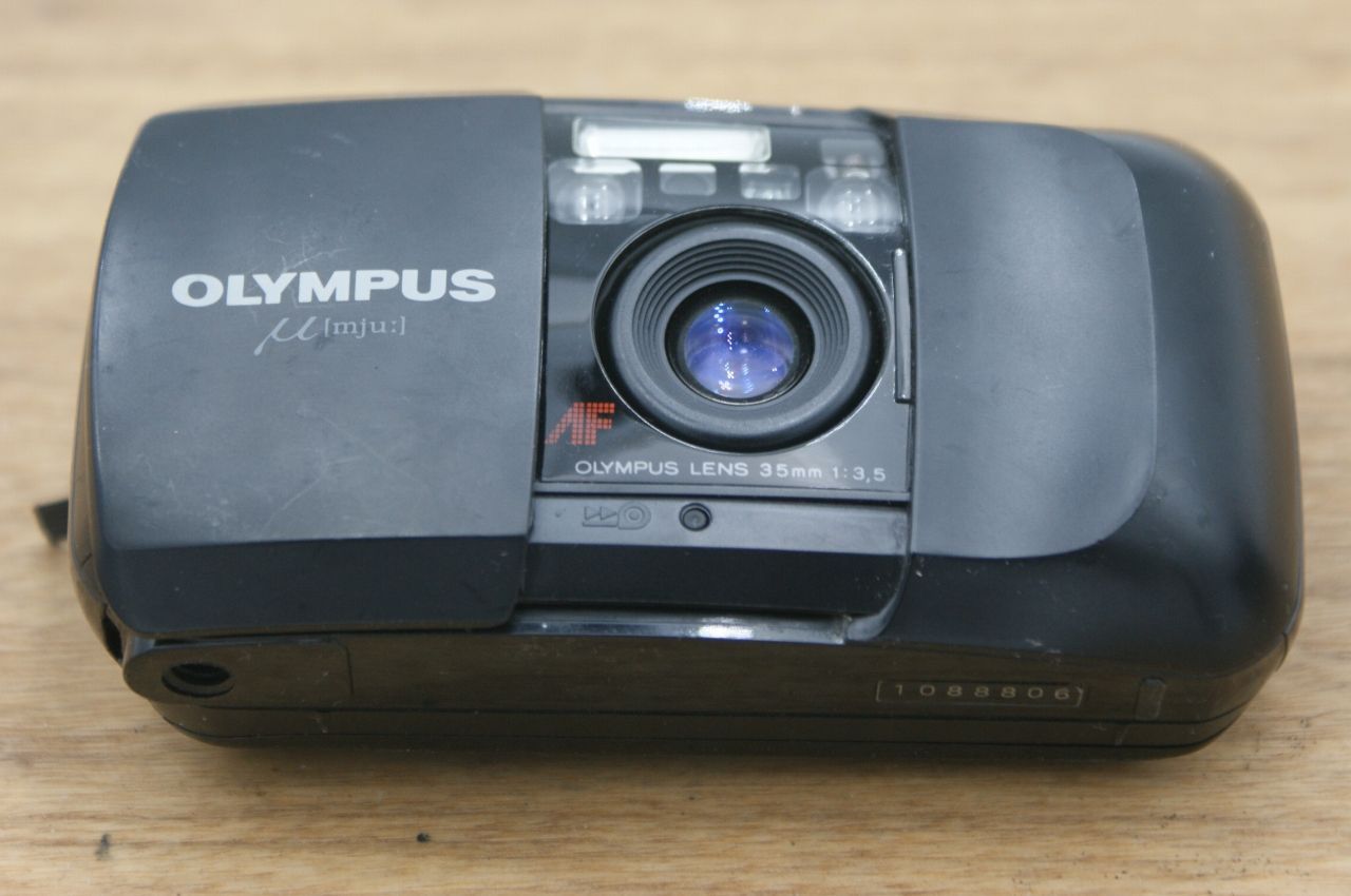 8118 やや訳アリ Olympus μ[mju:] 35mm 3.5 初代 - カメラ・アウトドア