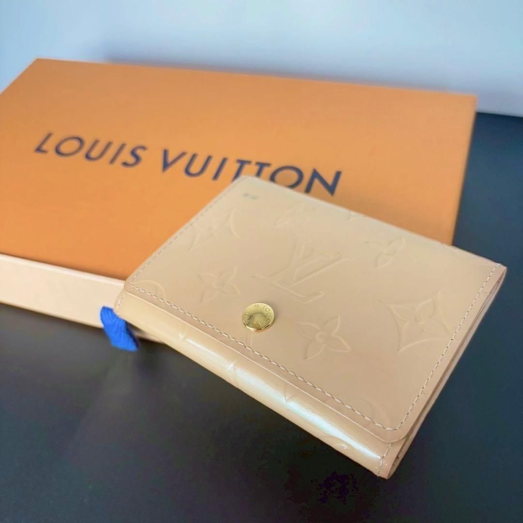 LOUIS VUITTON ルイヴィトン 名刺入れ ヴェルニ アンヴェロップ カルト ドゥヴィジット カードケース