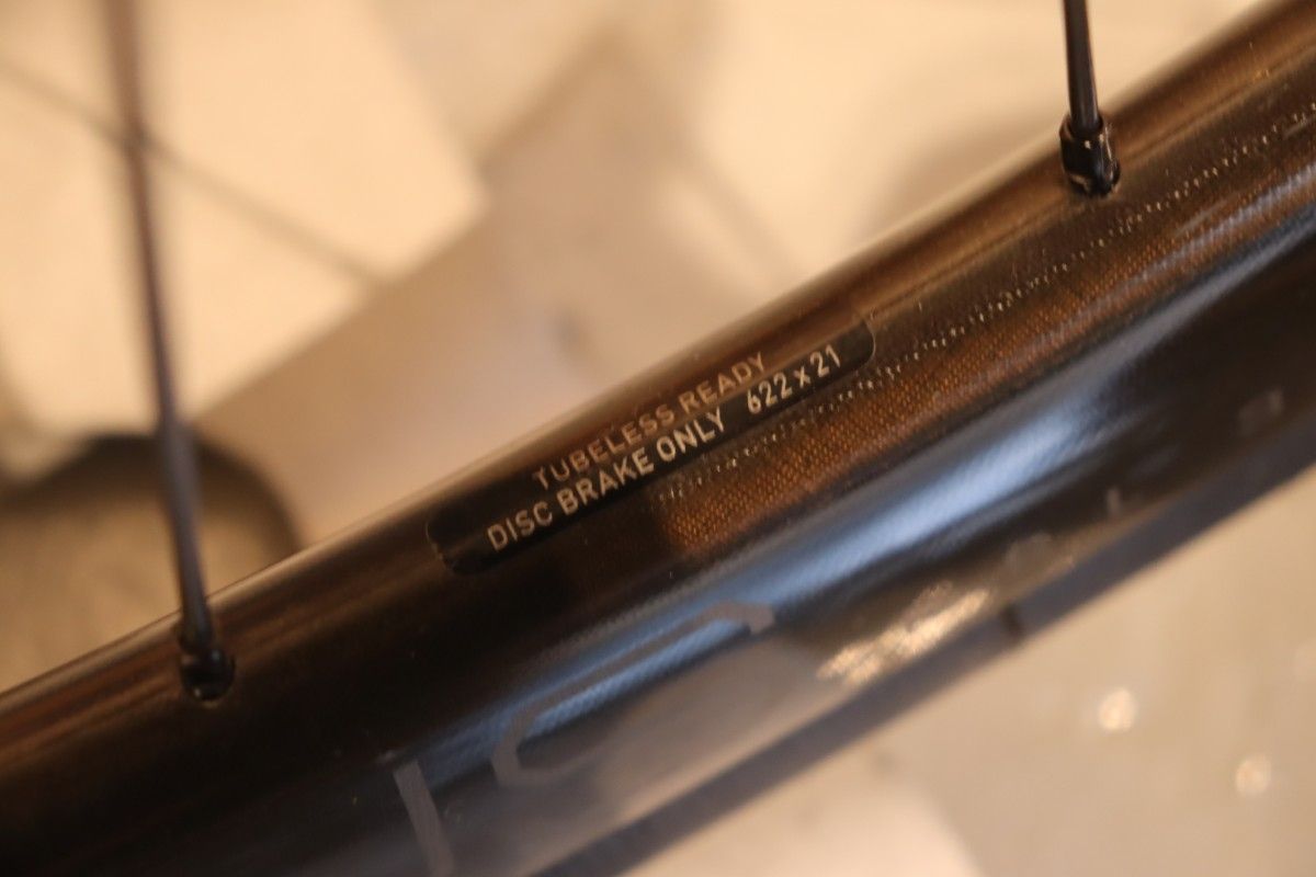 【前輪ジャンク】ボントレガー BONTRAGER アイオロス AEOLUS RSL 37 TLR カーボン チューブレス ホイールセット シマノ12S/11S 【千葉店】