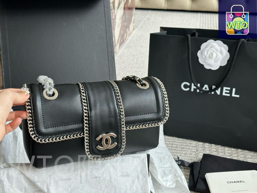 今日特価】Chanel シャネル チェーンバッグ 滑らかな皮革で触感