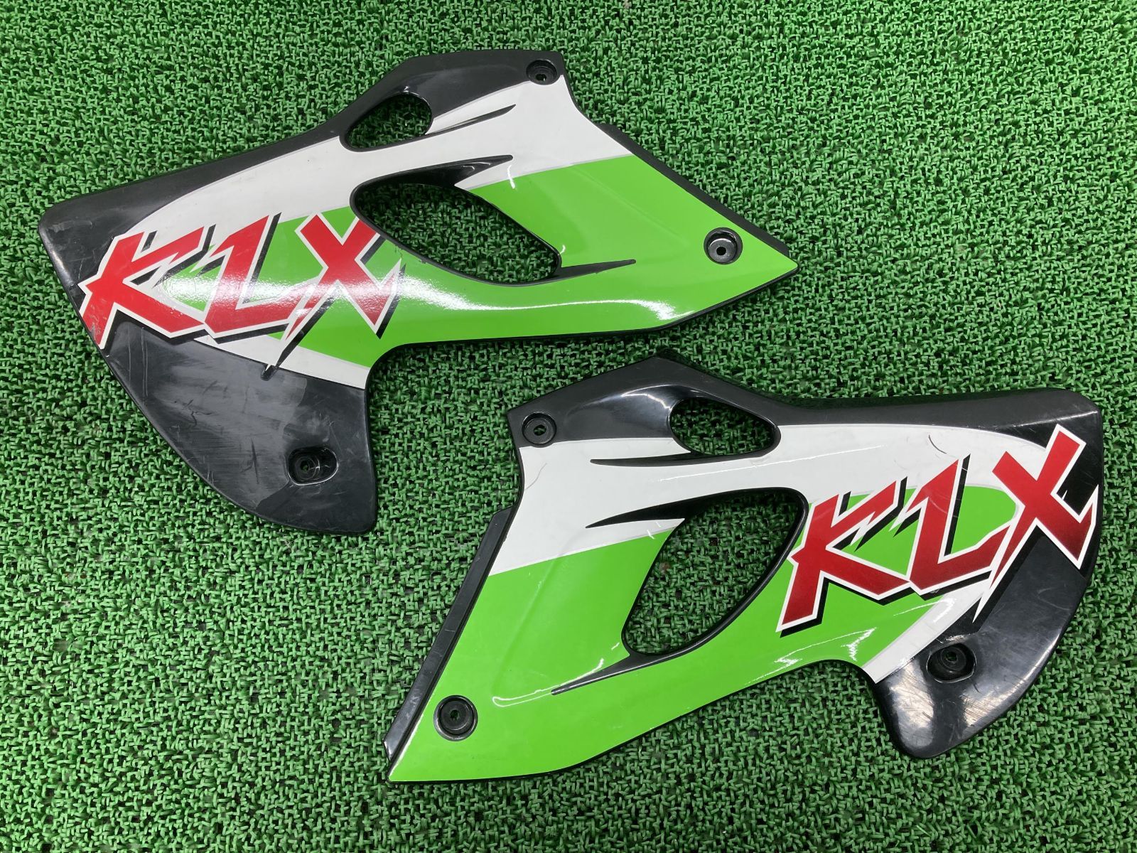 KLX250 シュラウド 左右セット USED Dトラッカー KLX250 シュラウド