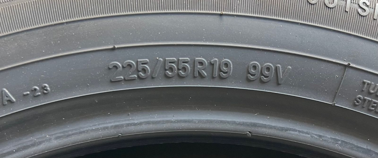 225 55R19