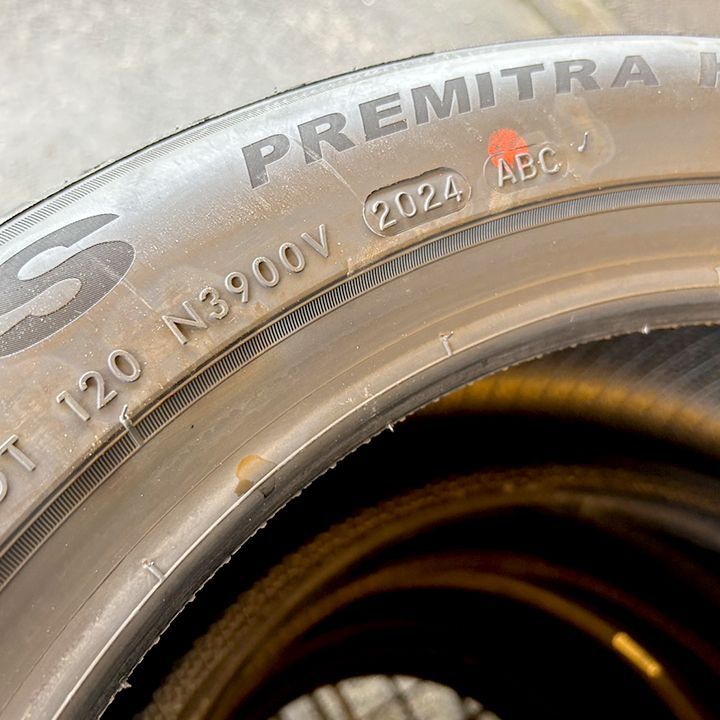 タイヤ４本セット 215|50R17