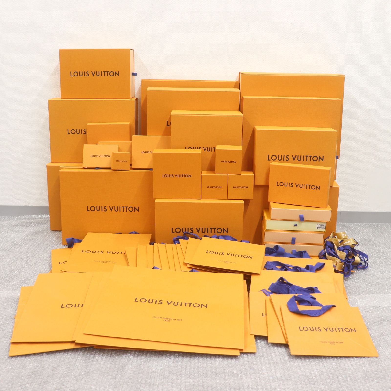 ITL8WVABU9G0 LOUIS VUITTON ルイヴィトン BOX ショッパー 純正