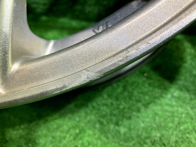 4.5J 4穴