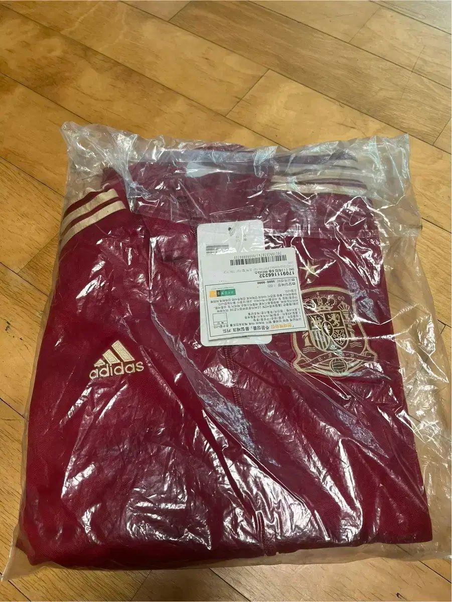 adidas アディダス