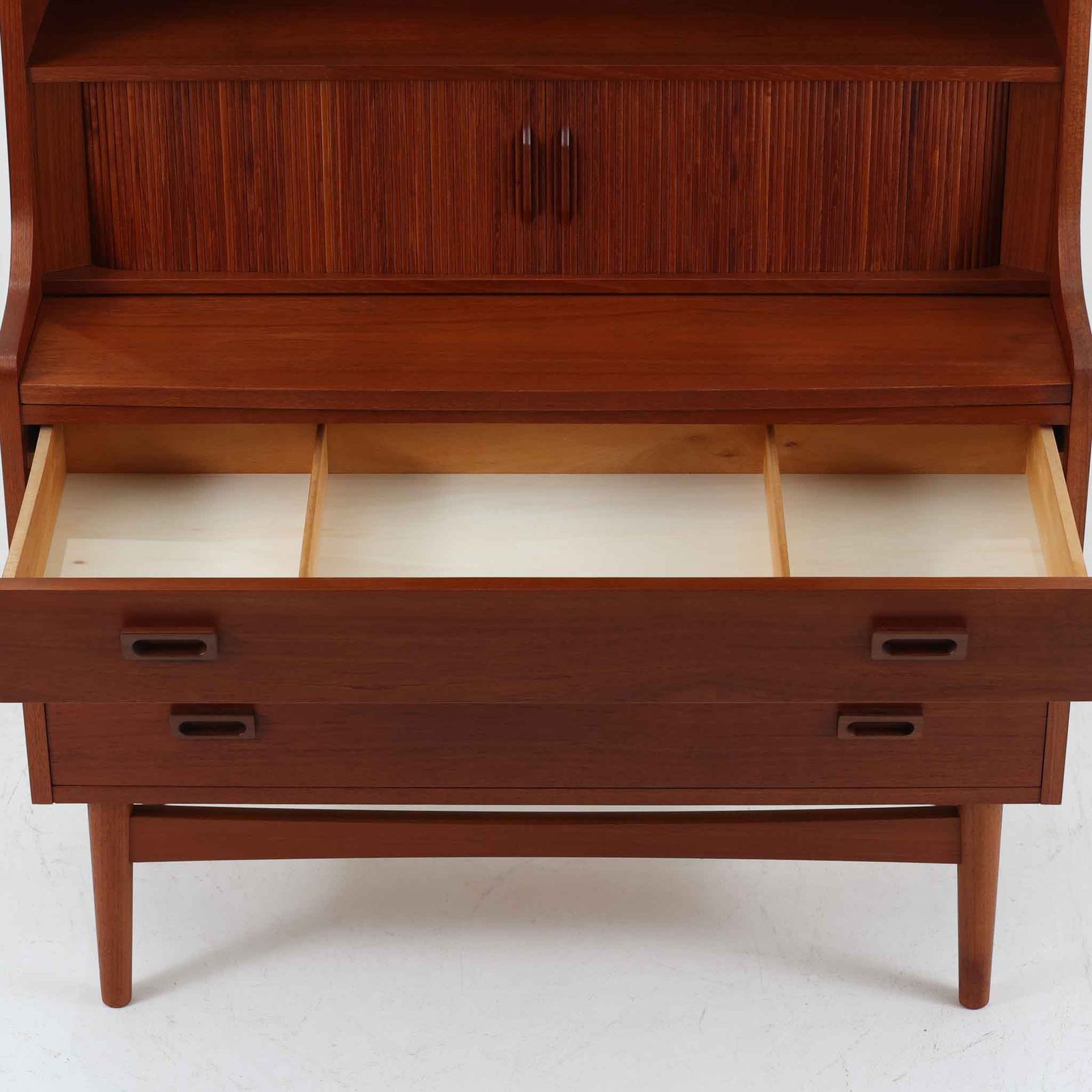 ディスプレイシェルフ