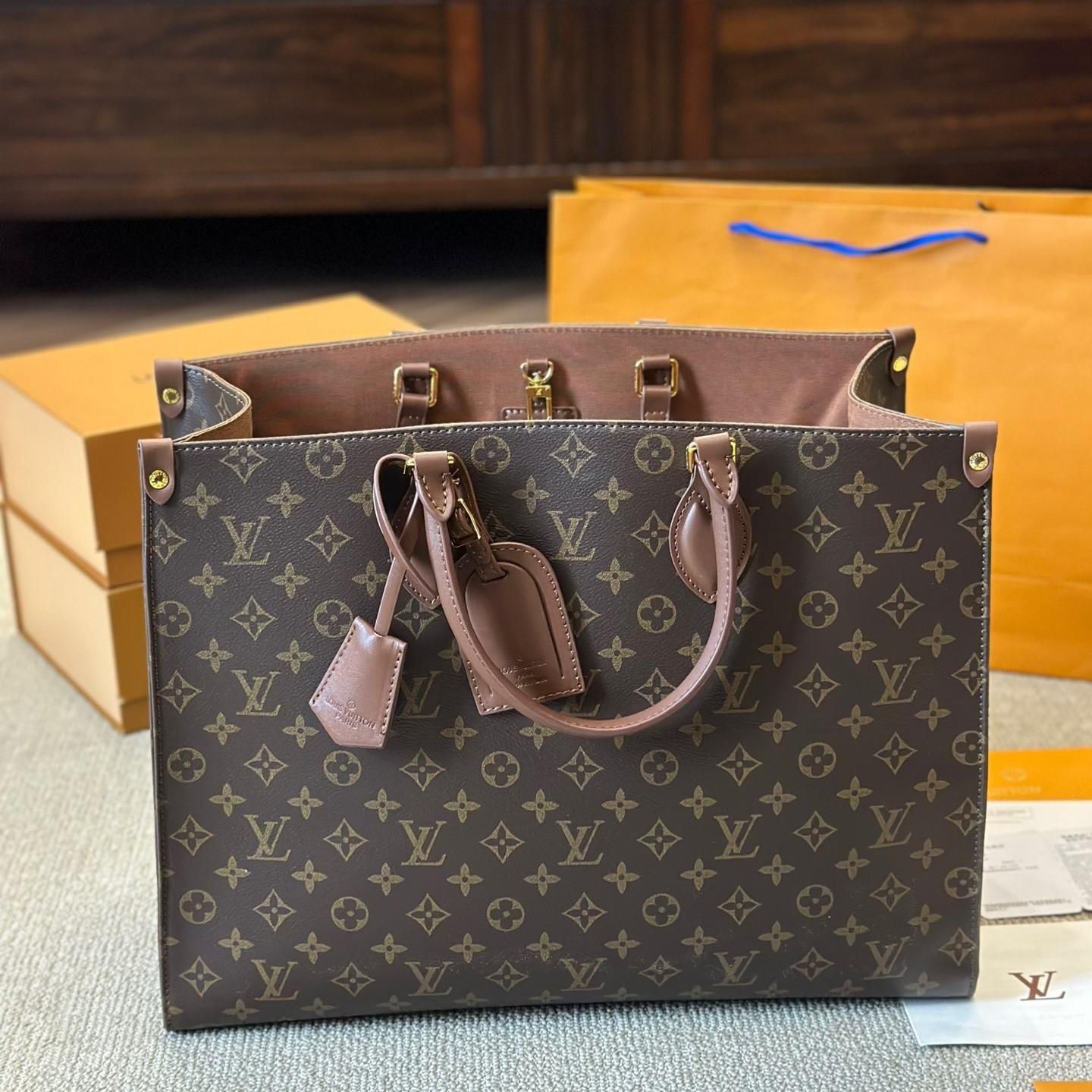 美品 LOUIS VUITTON ルイヴィトンショルダーバッグ モノグラム・エクリプス 大容量 ハンドバッグ 18 - メルカリ