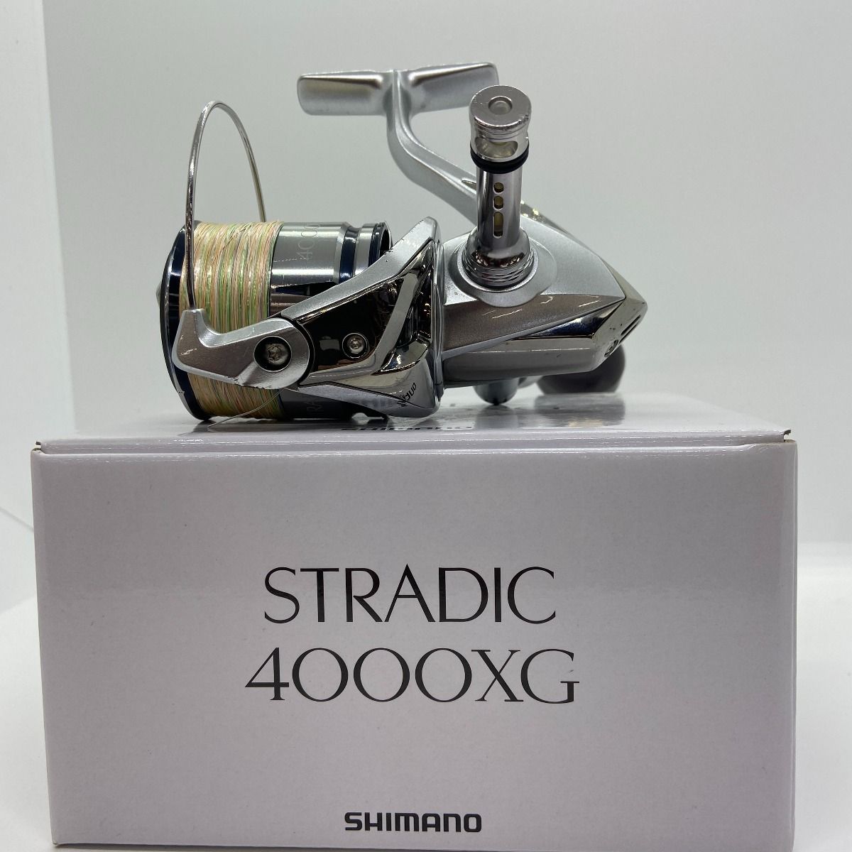 ΨΨSHIMANO シマノ スピニングリール 19ストラディック 4000XG-L 箱付 ゴメクサス リール スタンド付 04024 - メルカリ