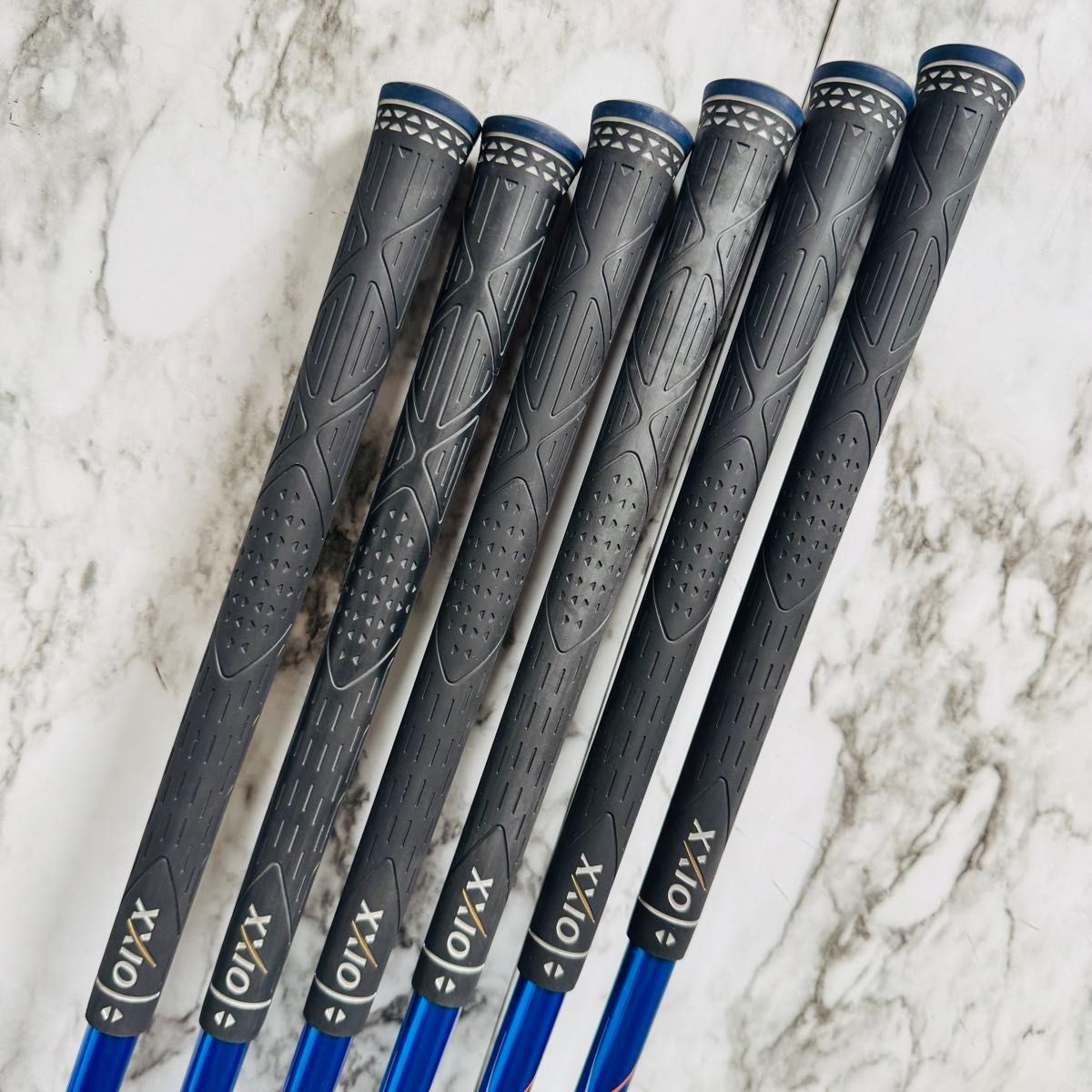 【良品】10代目ゼクシオ XXIO10 メンズアイアンセット 6本 カーボン R 良品】10代目ゼクシオ XXIO10 メンズアイアンセット 6本 カーボン R