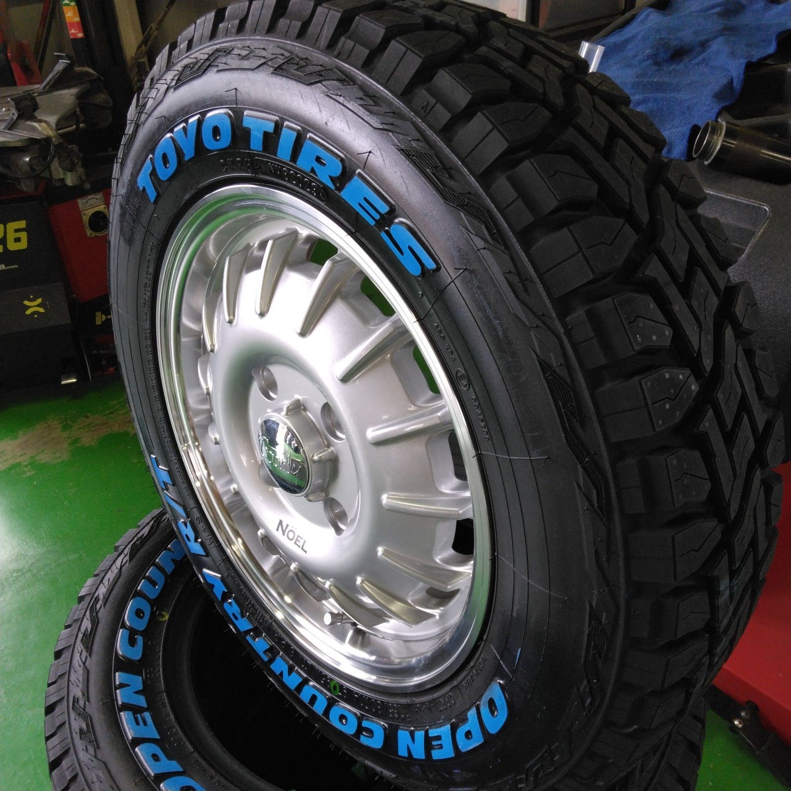 165/80R14 TOYO オープンカントリー R/T ホワイトレター NV200