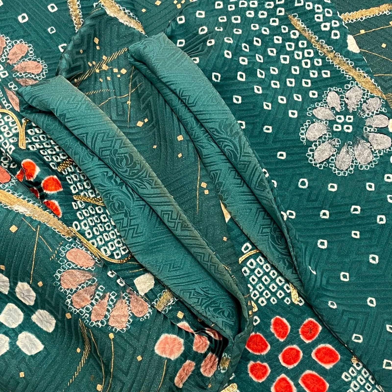 22146 振袖6点セット絞りと金駒刺繍グリーン菊蝶